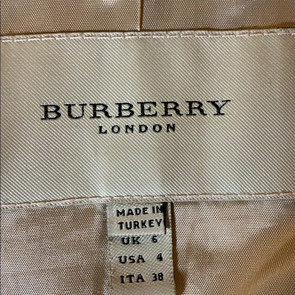 Fitted Burberry velvet, button jacket - Picture 2 of 8